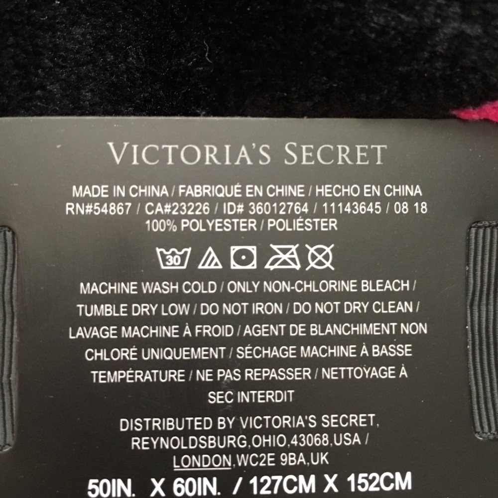Victoria’s Secret Stars Sherpa Blanket NWT - Picture 8 of 8